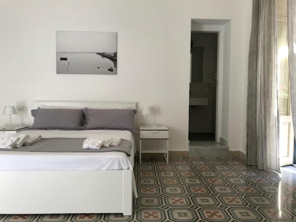 Fofino'S Rooms Palermo Esterno foto