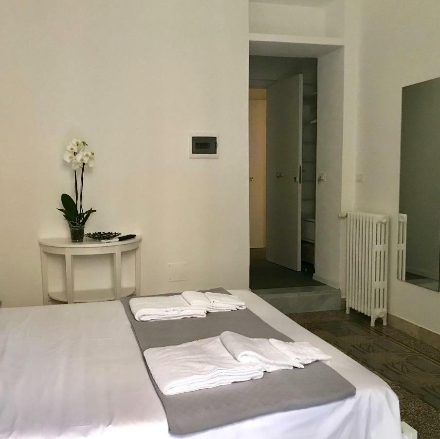Fofino'S Rooms Palermo Esterno foto